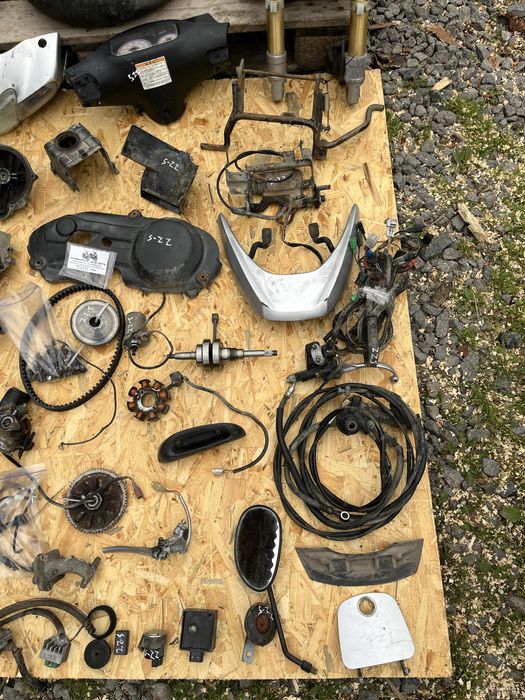 Запчастини suzuki inch ap sport zz  комутатор