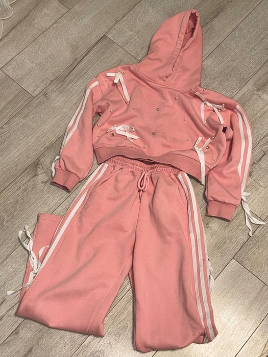 Спортивний костюм для дівчинки