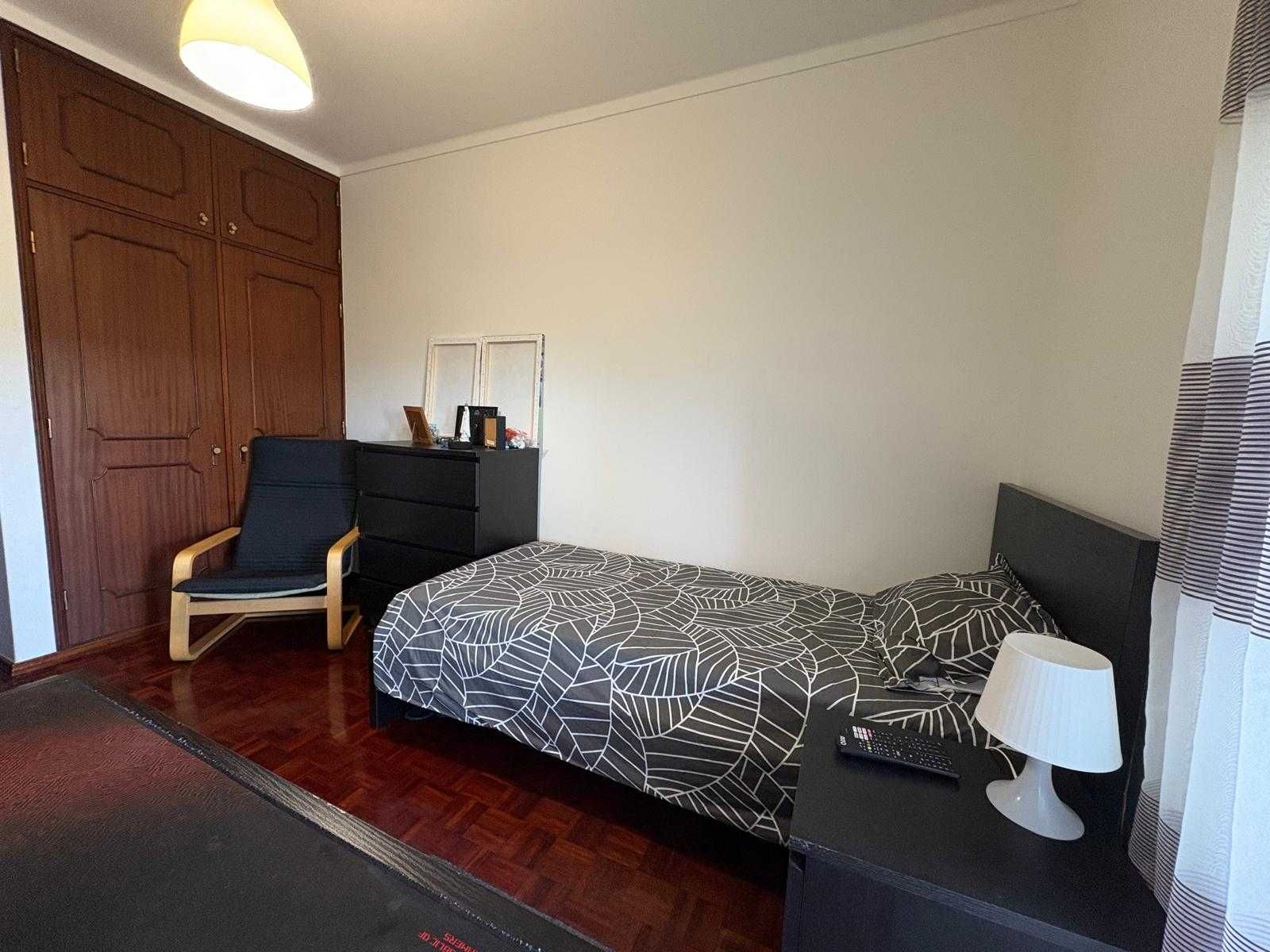 Apartamento T3 Luminoso com Terraço e Churrasqueira – 1.º Andar
