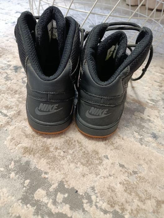 чоловічі черевики Nike Son of Force Mid Winter 43р..