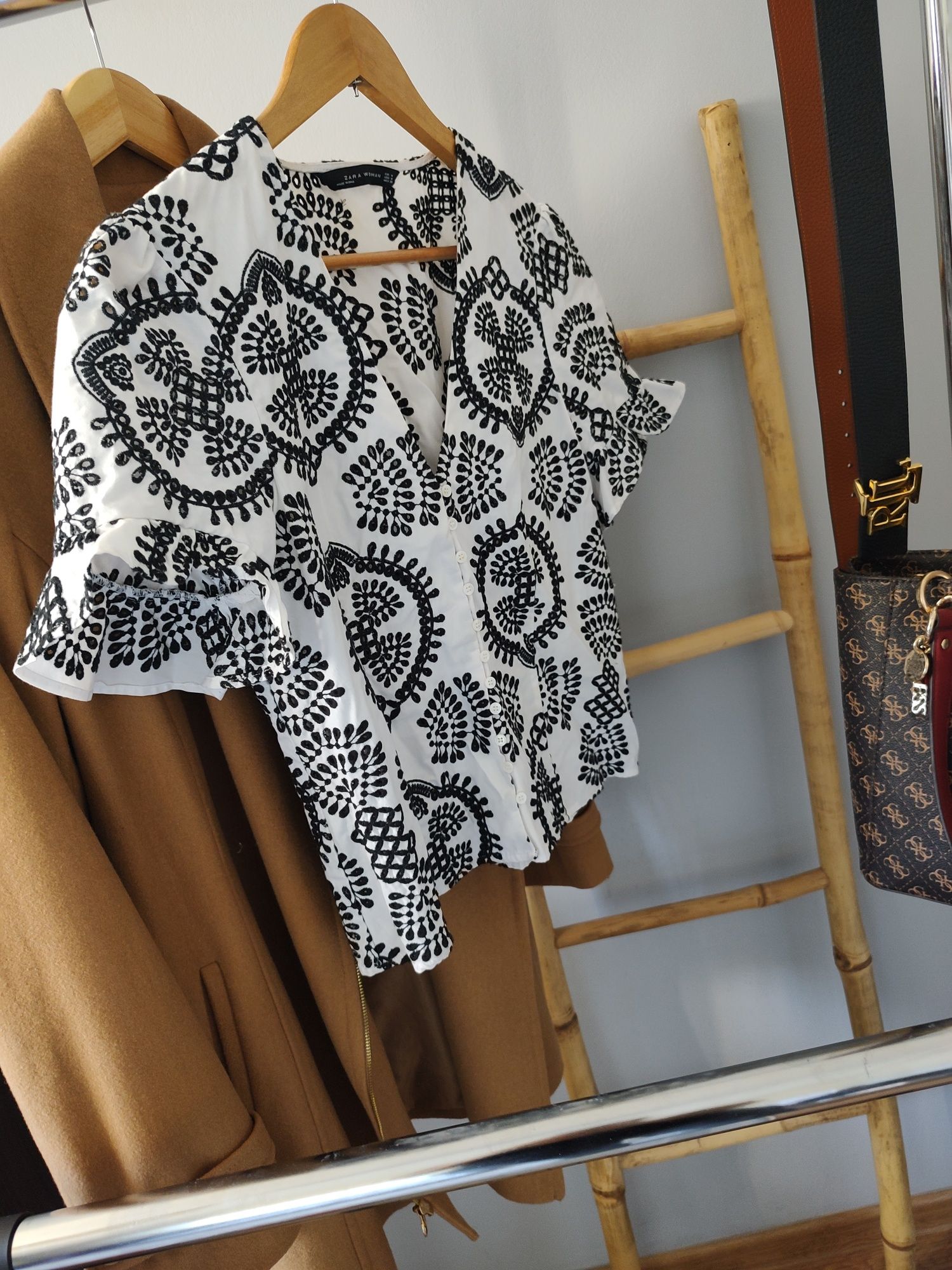 Piękna elegancka bluzka Zara