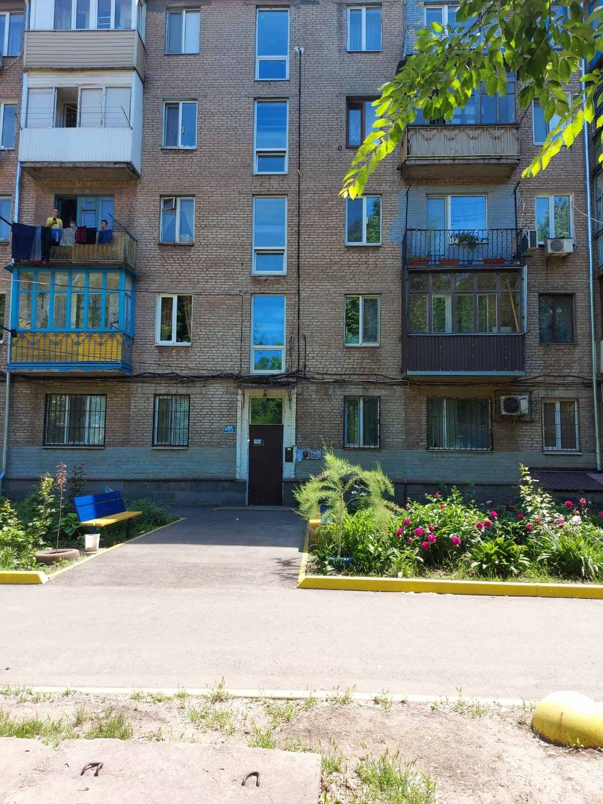 Продам 1 кімнатну квартиру з технікою та меблями Соцмісто (басейн)