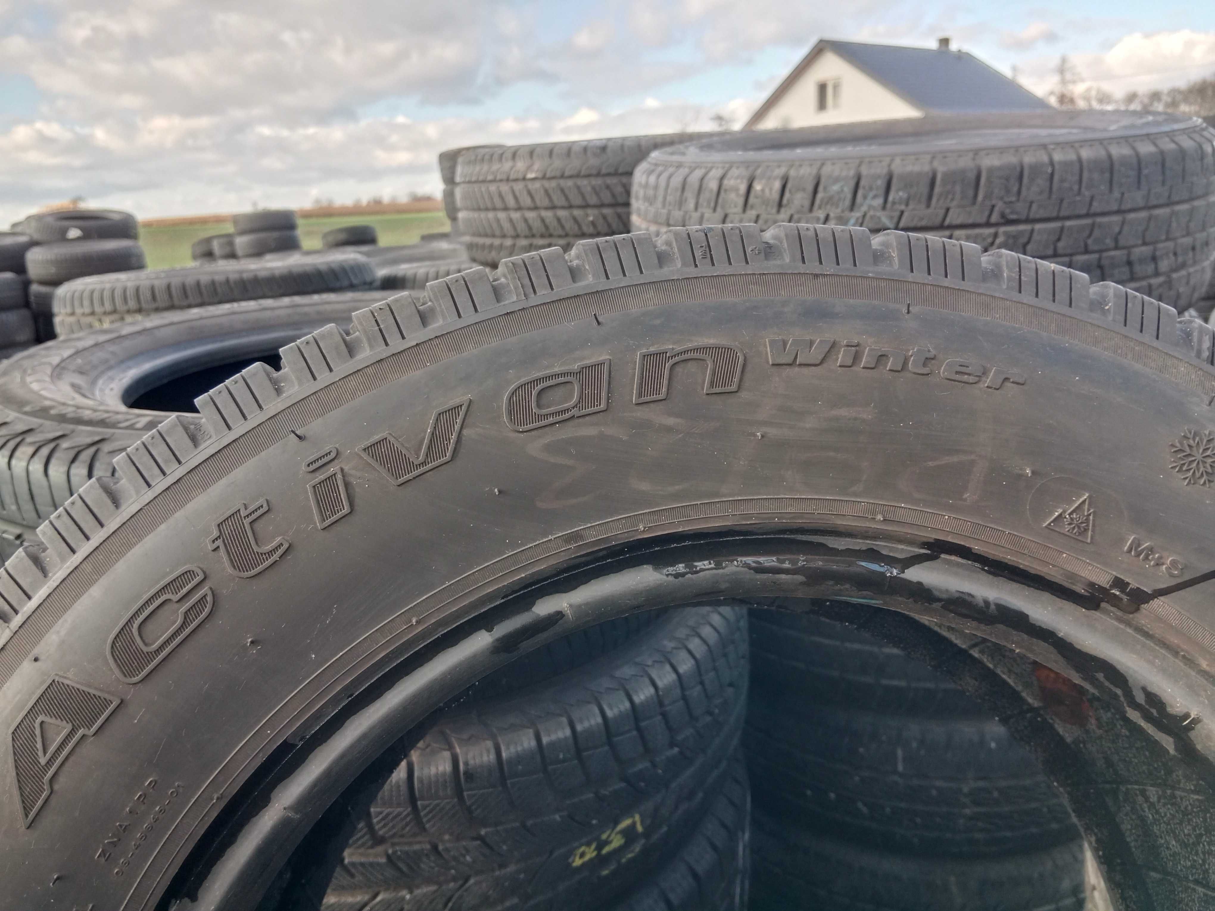 Opona używana 215/65R16C BF Goodrich Activan Winter 1szt.