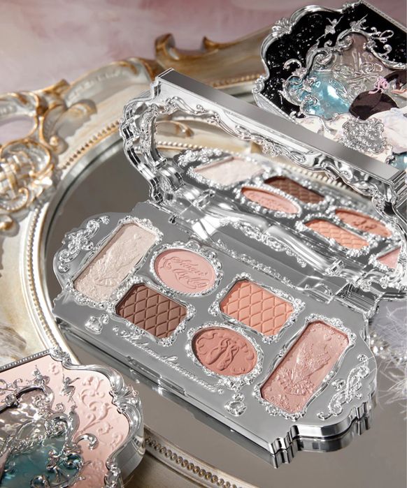 Тіні Flower Knows