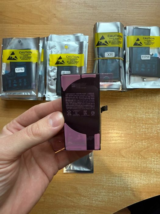 Новый аккумулятор iPhone 12 mini в плёнках, с контроллером