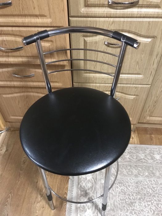 Стілець   барний