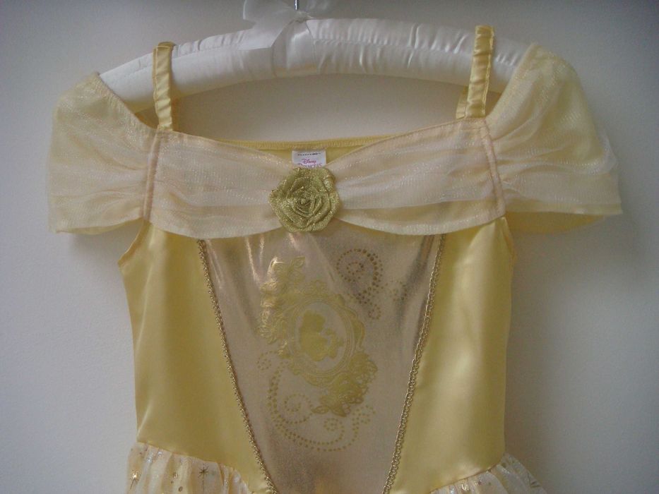 strój księżniczka dama dworu Bella Piękna i Bestia Disney  128 / 134