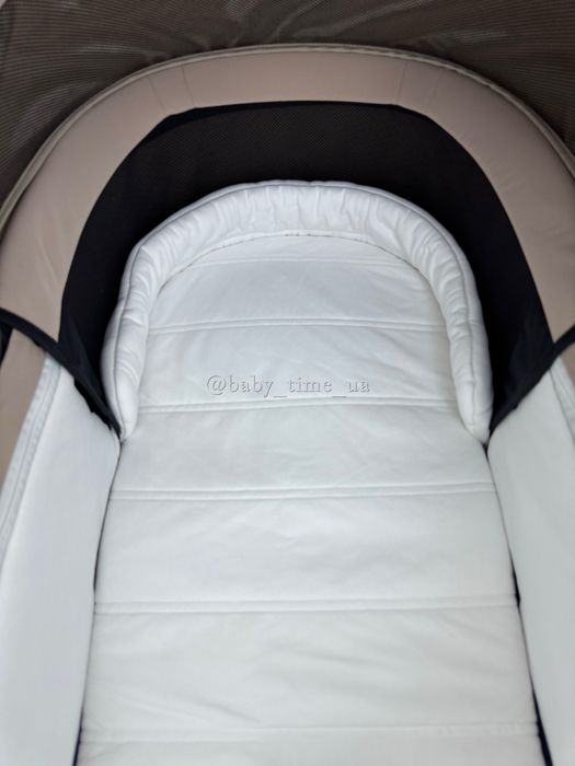 Cybex Priam 4.0 Cozy Beige коляска Сайбекс Пріам