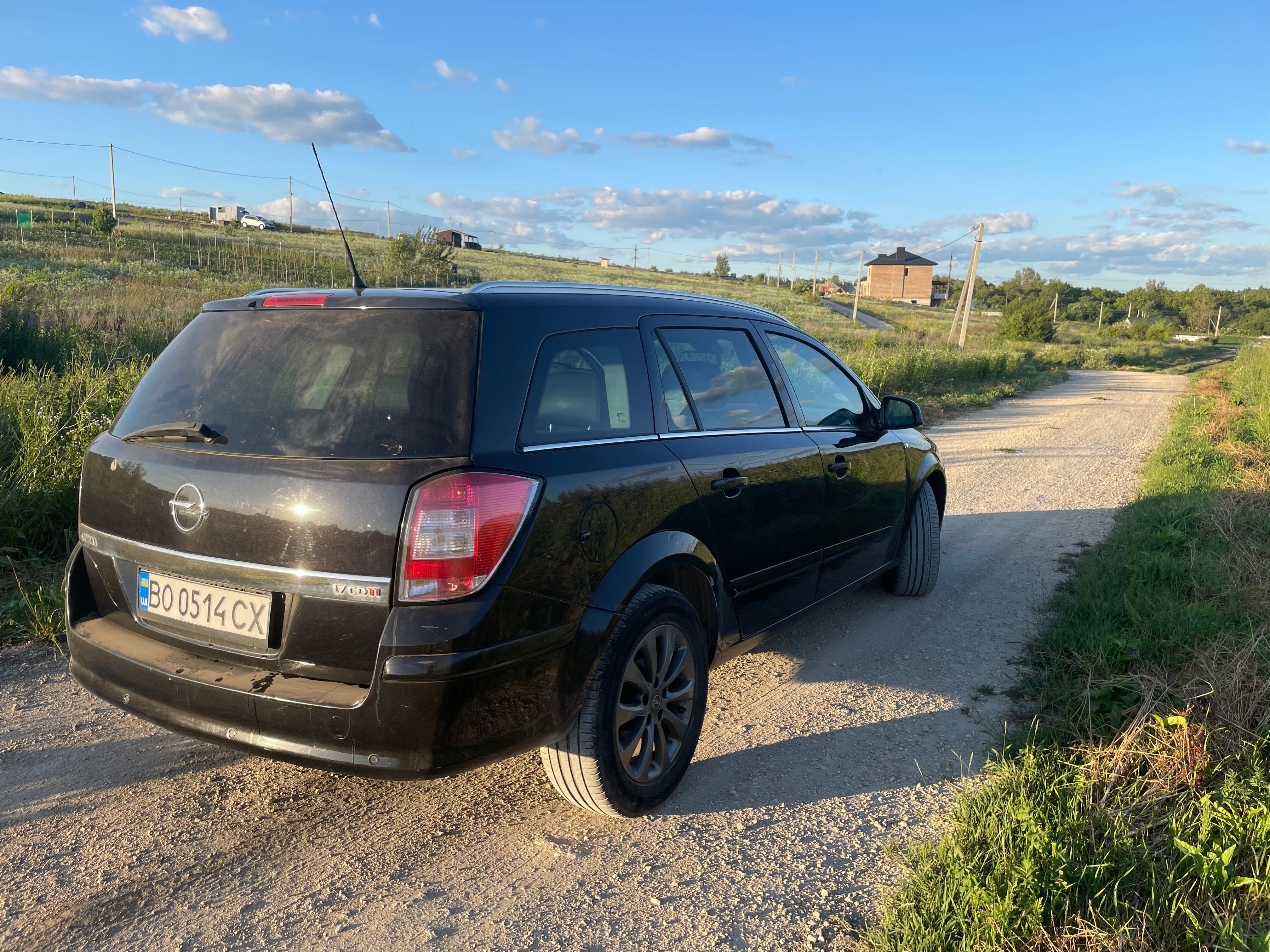 Opel Astra універсал
