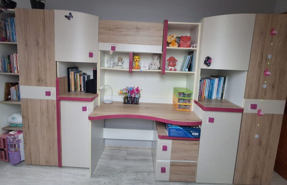 Sprzedam zestaw mebli dziecięcych