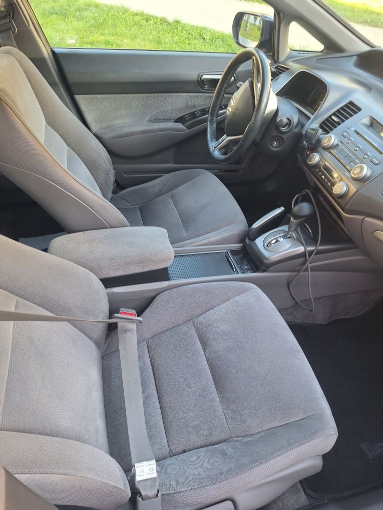Honda Civic 1.4 Benzyna + Hybrid
