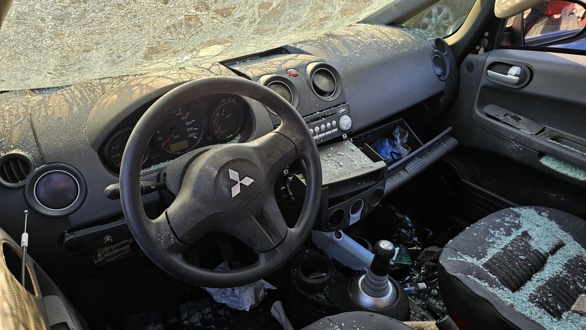 Авторазборка mitsubishi colt запчасти разборка автозапчасти кольт 3дв