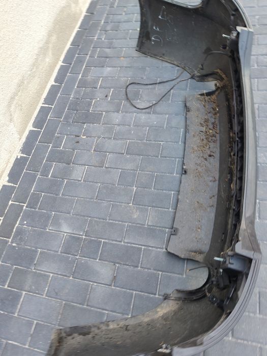 Zderzak tył audi A6 C6 sedan pdc czujniki parkowania czarny