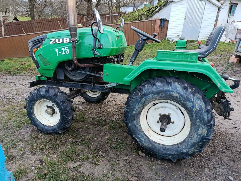 Продам трактор у хорошому стані Zubr t 25