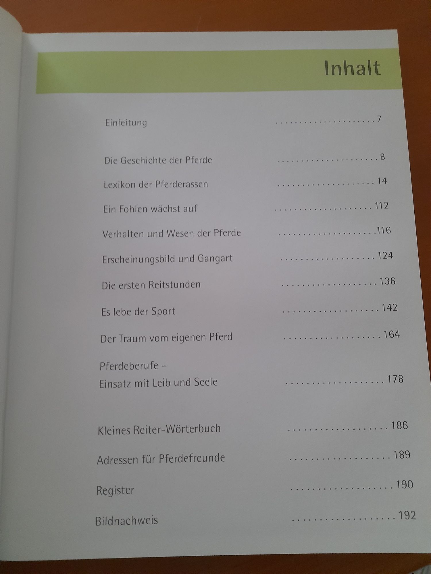 Książka Konie "Pferde rassen,haltung,sportarten,pflege" fot