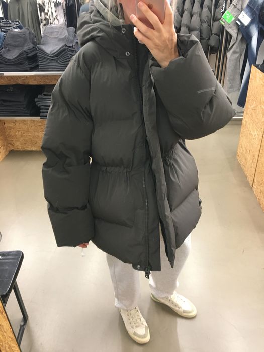 Новий пуховик Weekday, колір сірий, графіт, charcoal