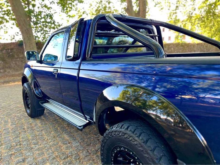 Nissan Navara D22
