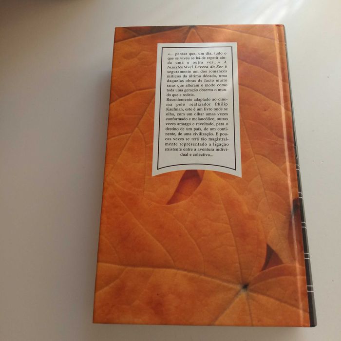 A INSUSTENTÁVEL LEVEZA DO SER - Uma Obra-Prima de Milan Kundera