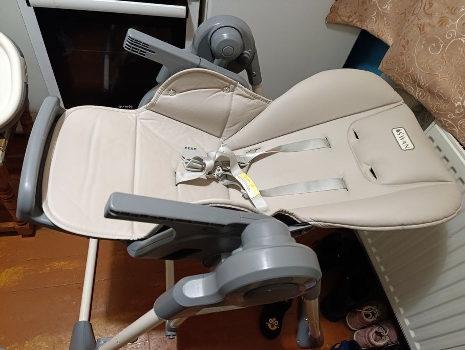 Продам стілець для годування