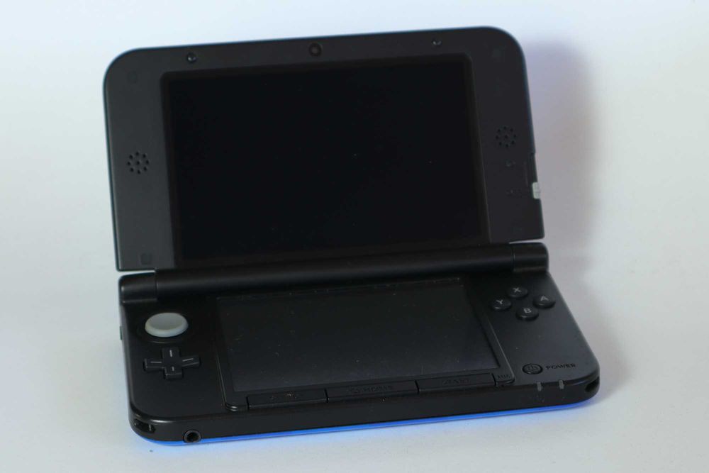 Nintendo 3DS XL Edição Especial Limitada Pokémon X