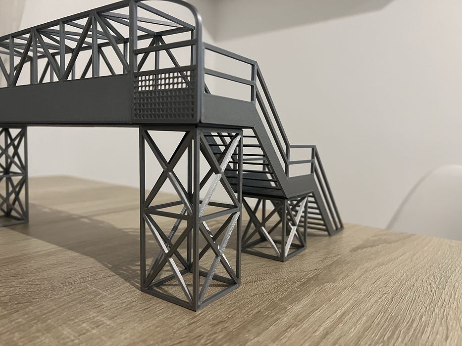 Miniatura ponte pedonal escala 1/32