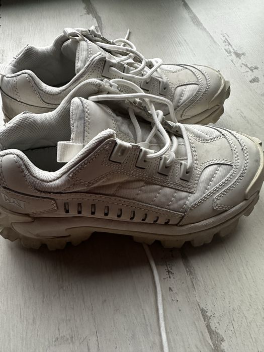 Кросовки і фірми CAT розмір 39