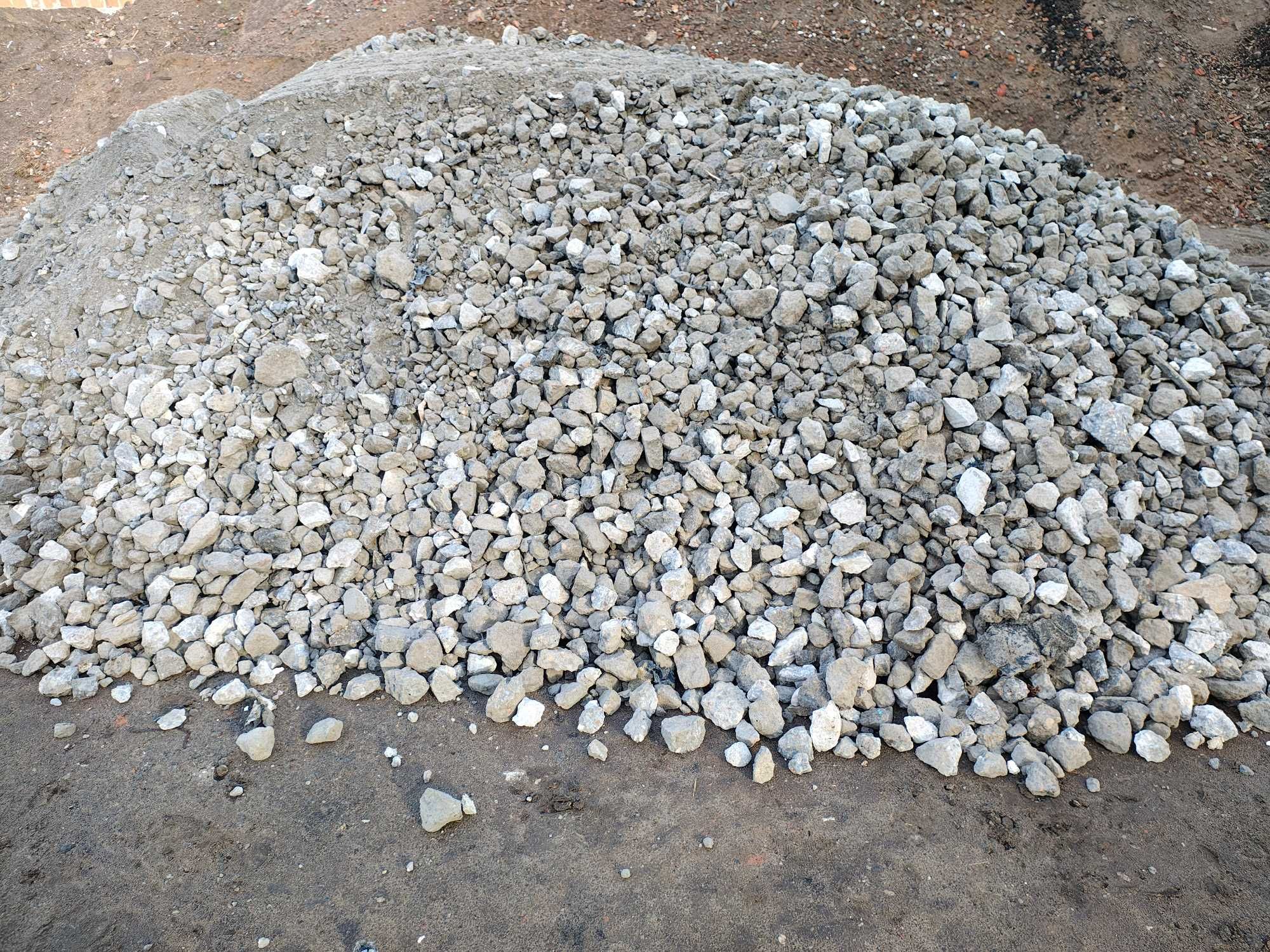 Gruz kruszony betonowy, Kruszywo betonowe, Tłuczeń