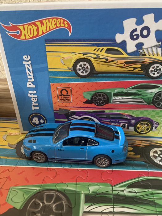 Продам машинку Mustang