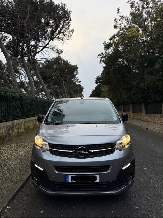 Opel Vivaro 2.0 de ano 2022 Longa tem 33.032 mil km
