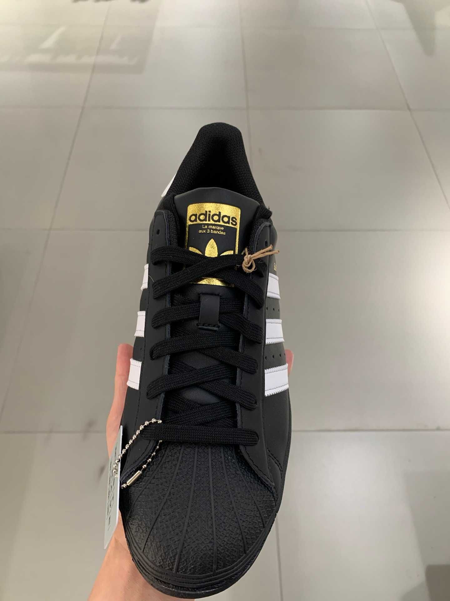 Black Gold\Superstar\adidas\nowy UnisexTrampki.38