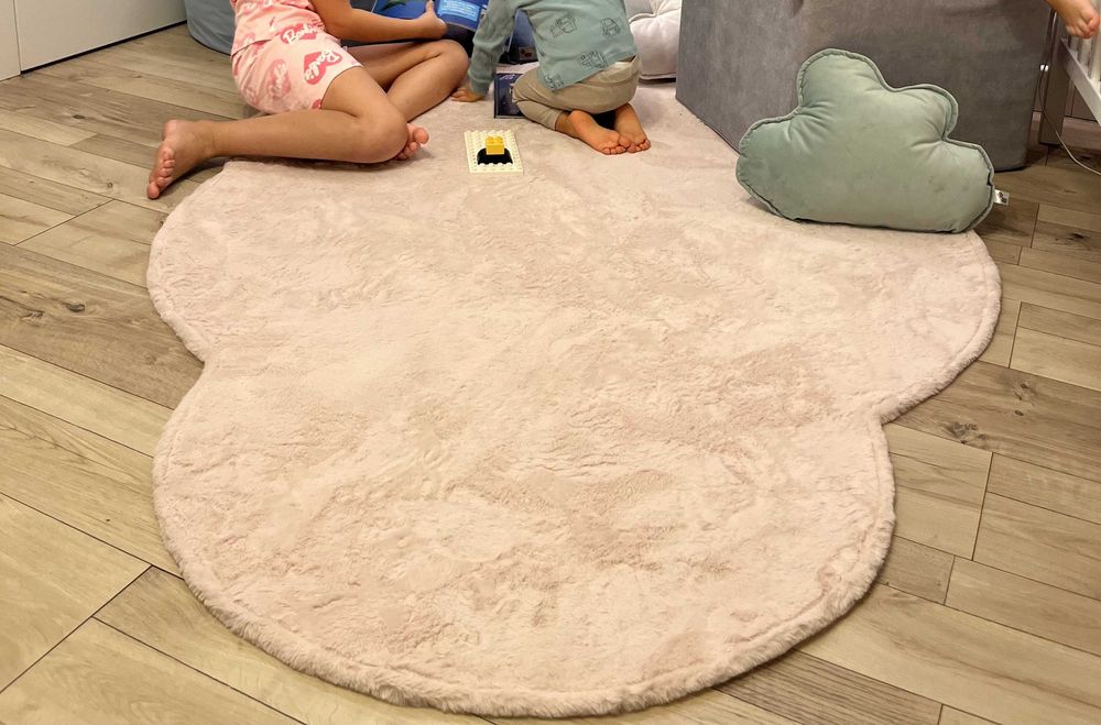 Dywanik w kształcie chmurki miękki długie włosy