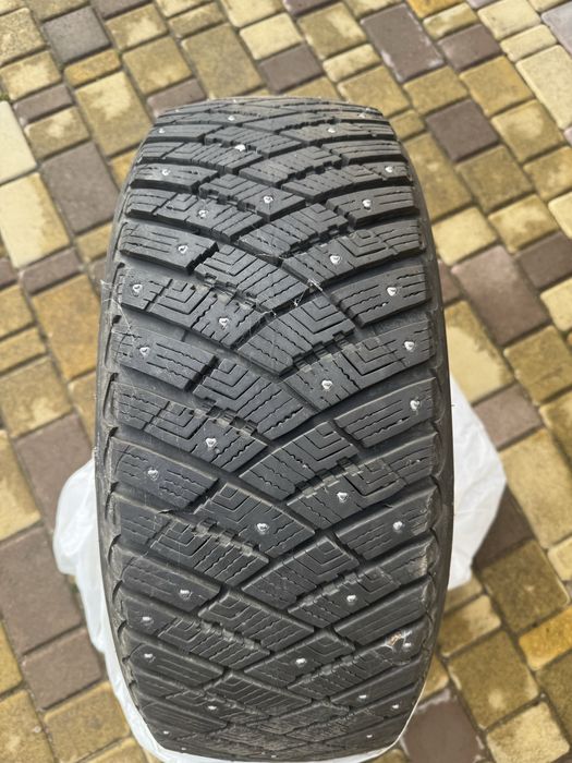 Шини Goodyear UltraGrip Ice Arctic SUV