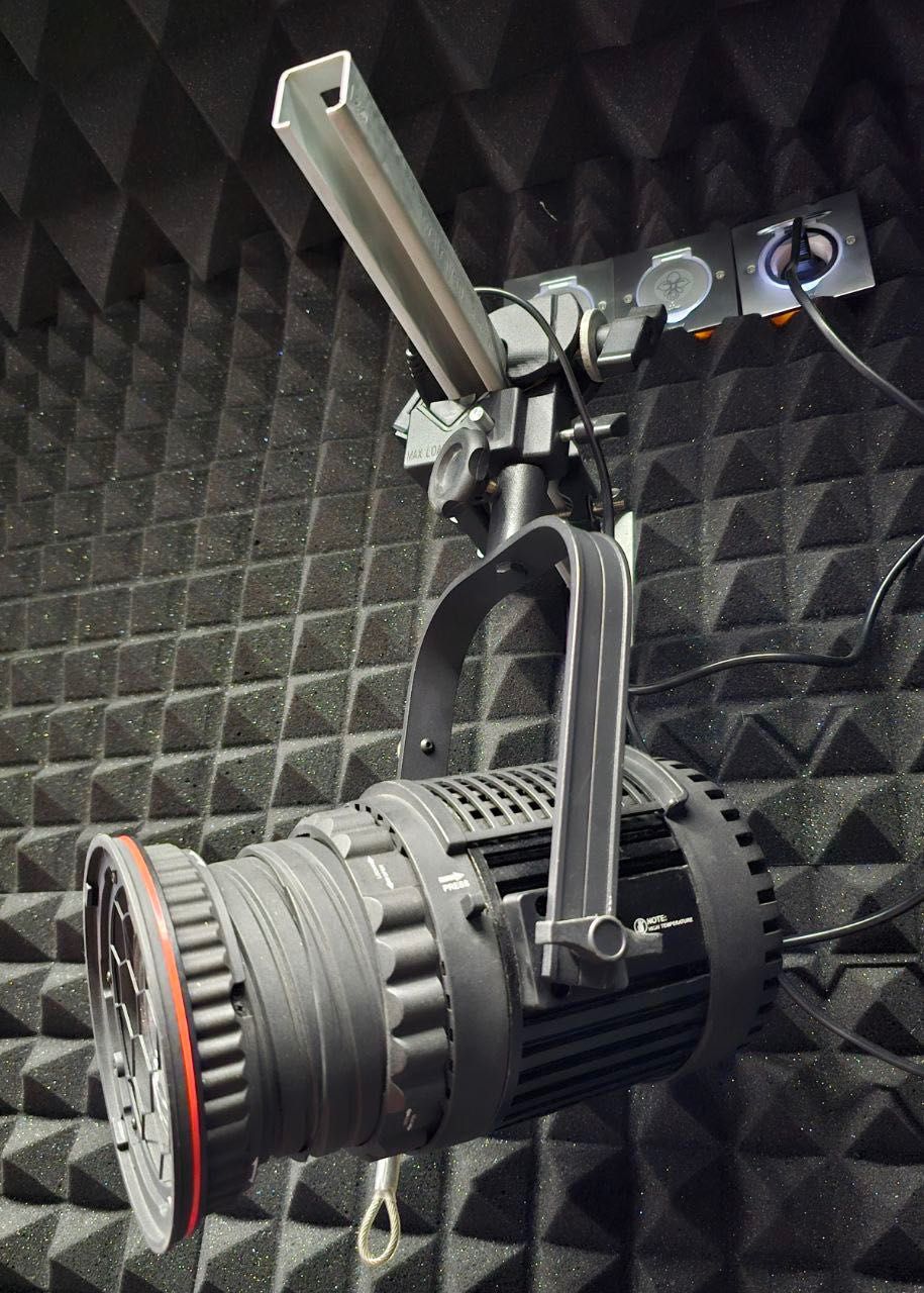 Лінза френелю Nanlite CN-60F LED Fresnel Light