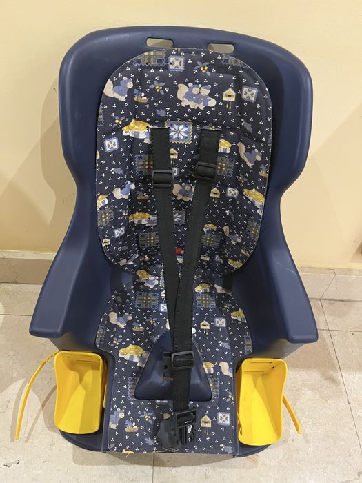 Cadeira de crianča para bicicleta