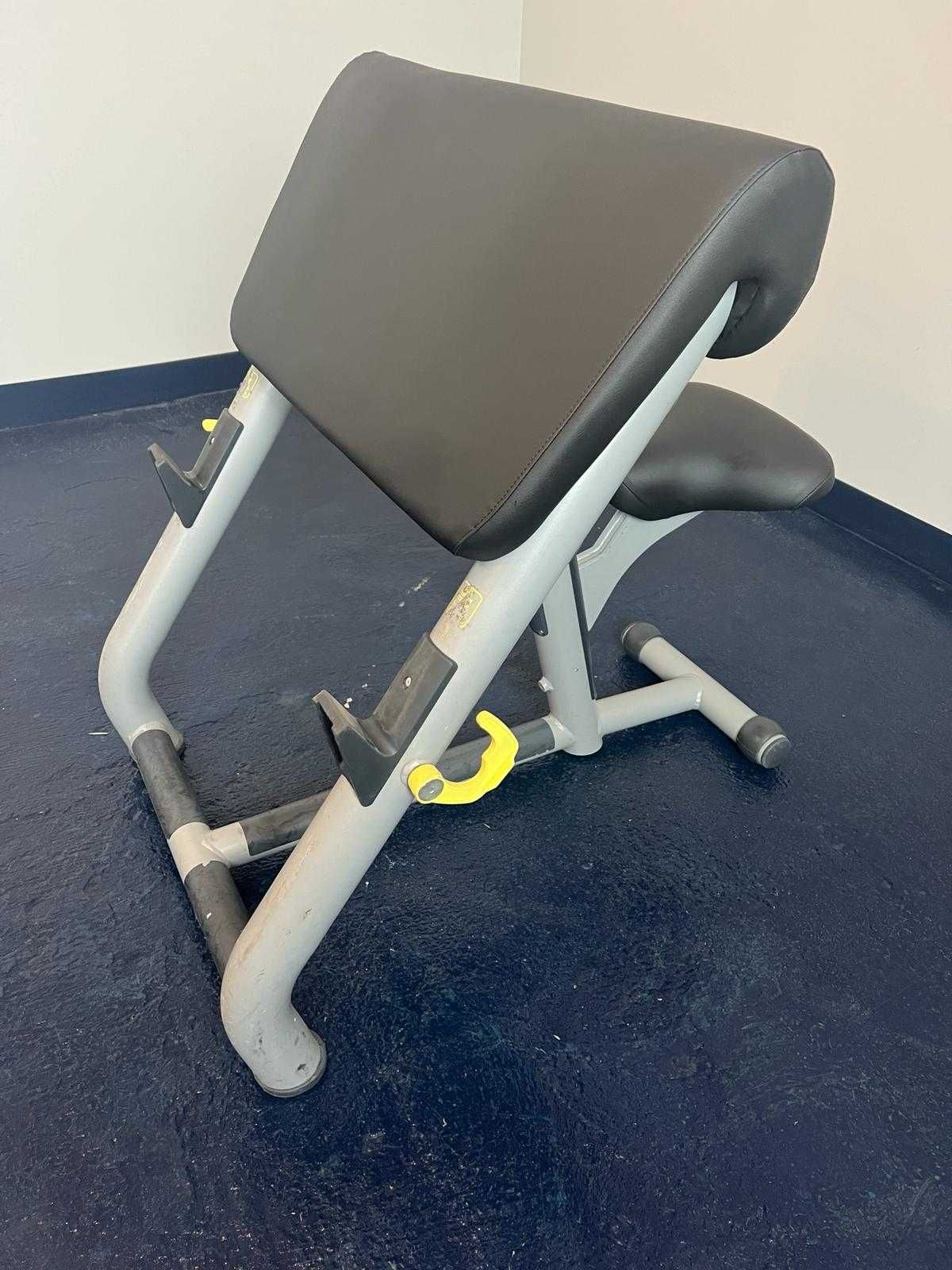 Technogym Scott Bench - Modlitewnik