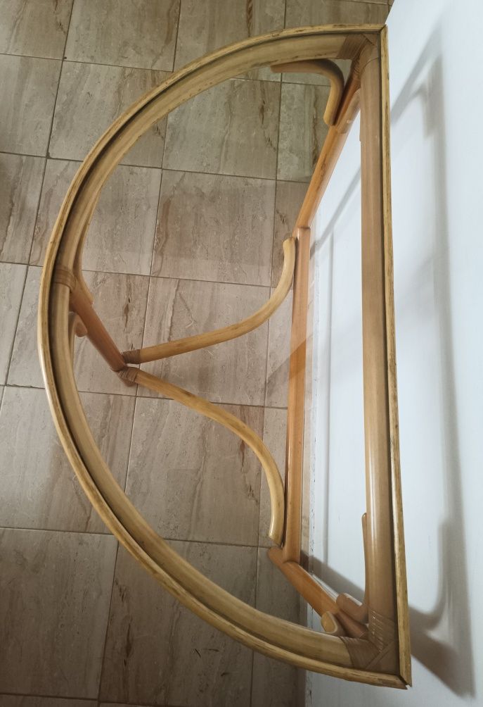 Mesa de entrada em bambú