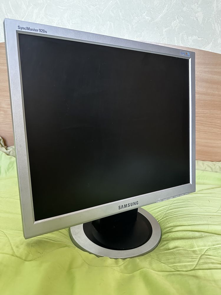 Монітор Samsung N920 діагональ 19’ʼ