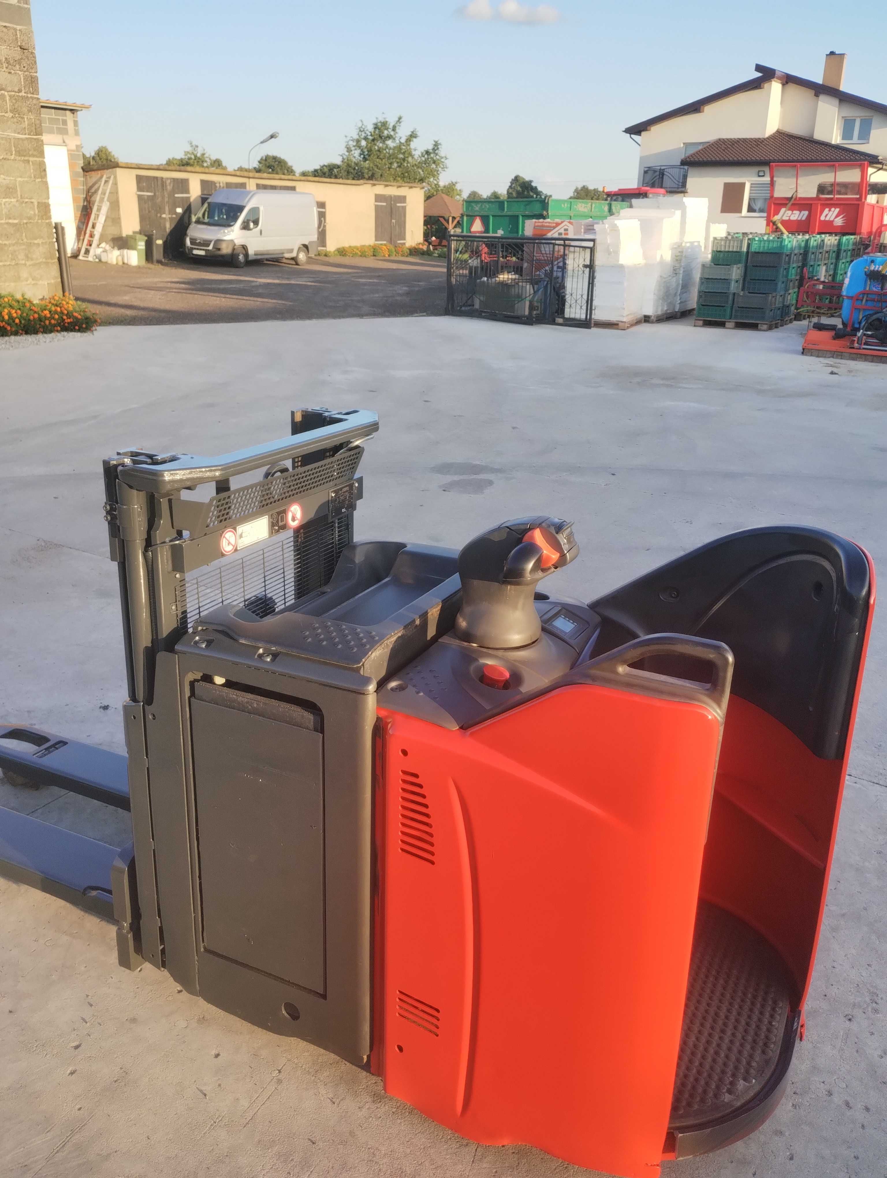 Wózek paleciak elektryczny