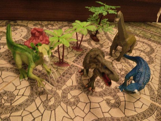 Динозаври набір 100грн