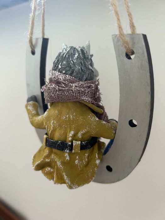 Игрушка на ёлку Конь в пальто