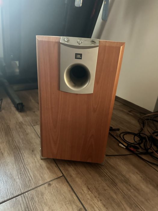 Subwoofer JBL, uzywany