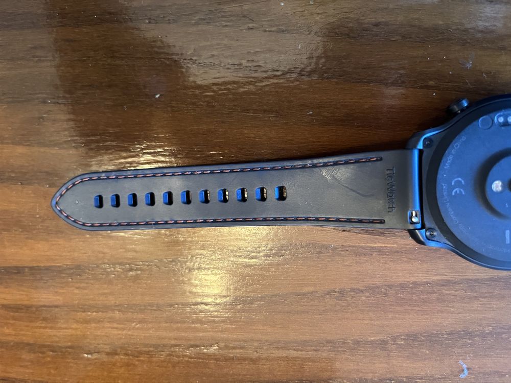 Ticwatch PRO 3 GPS - Troco por Apple Watch