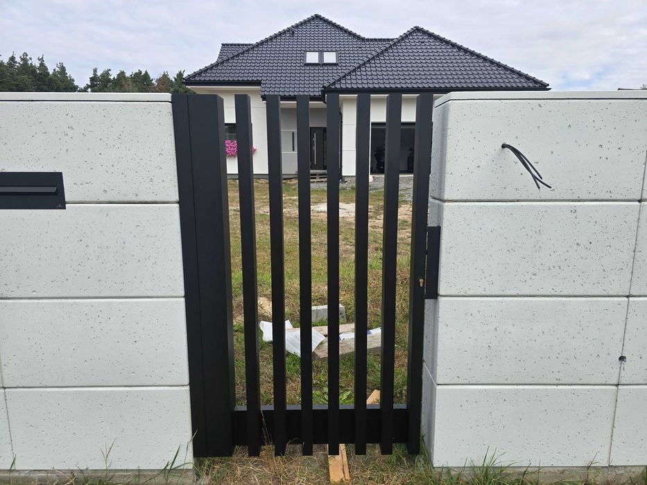 Ogrodzenie grzebieniowe nowoczesne ogrodzenie palisada pionowa