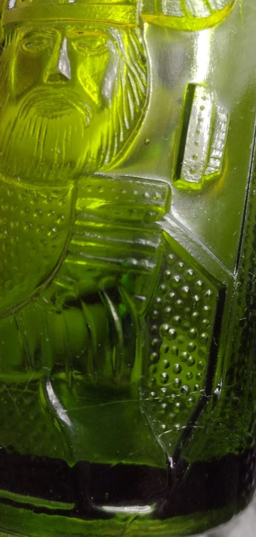 Szklanka na piwo z wypukłym wzorem wikinga