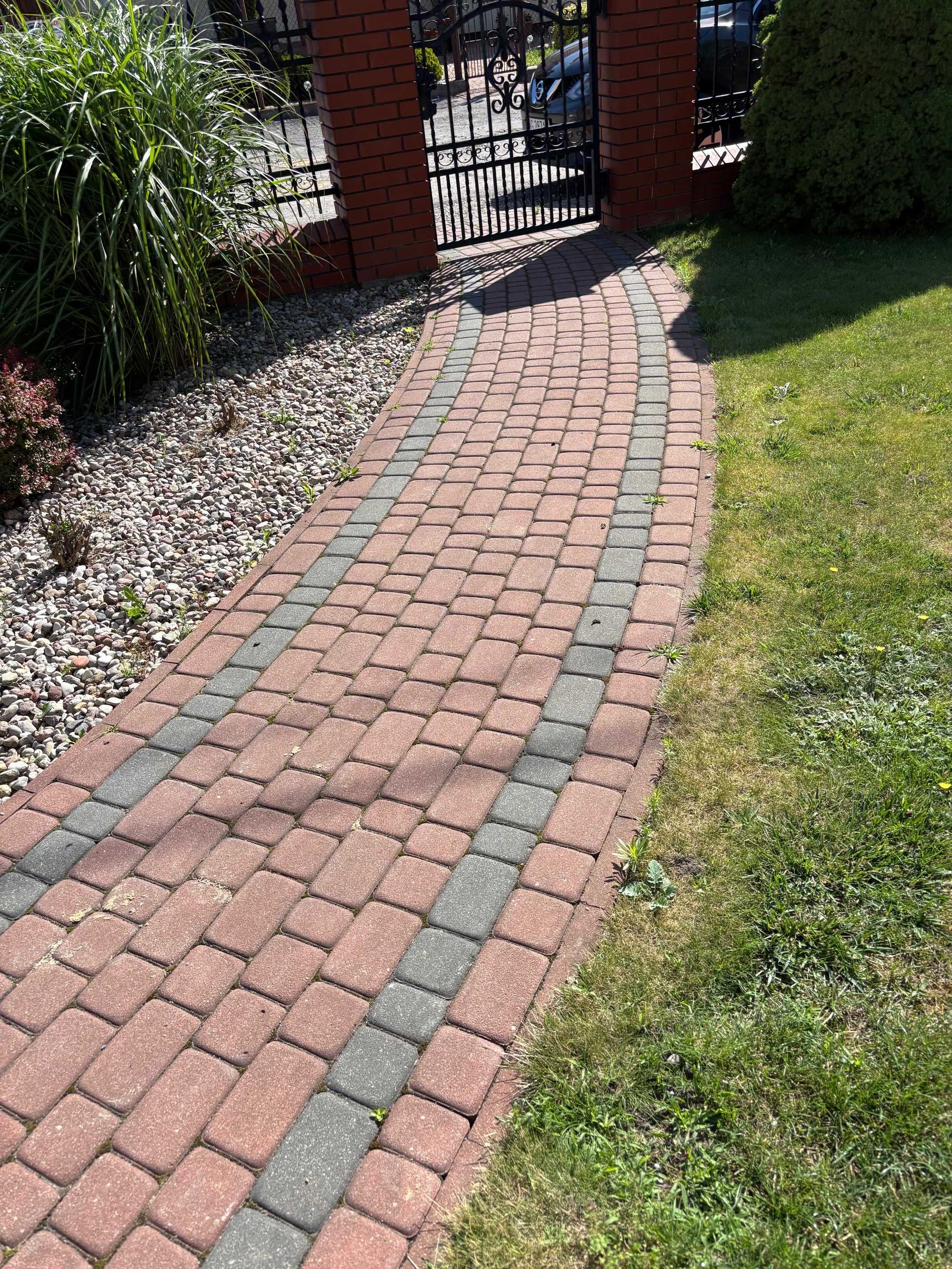 Kostka brukowa Nostalit Semmerlock 6 cm. Czerwona i grafitowa.