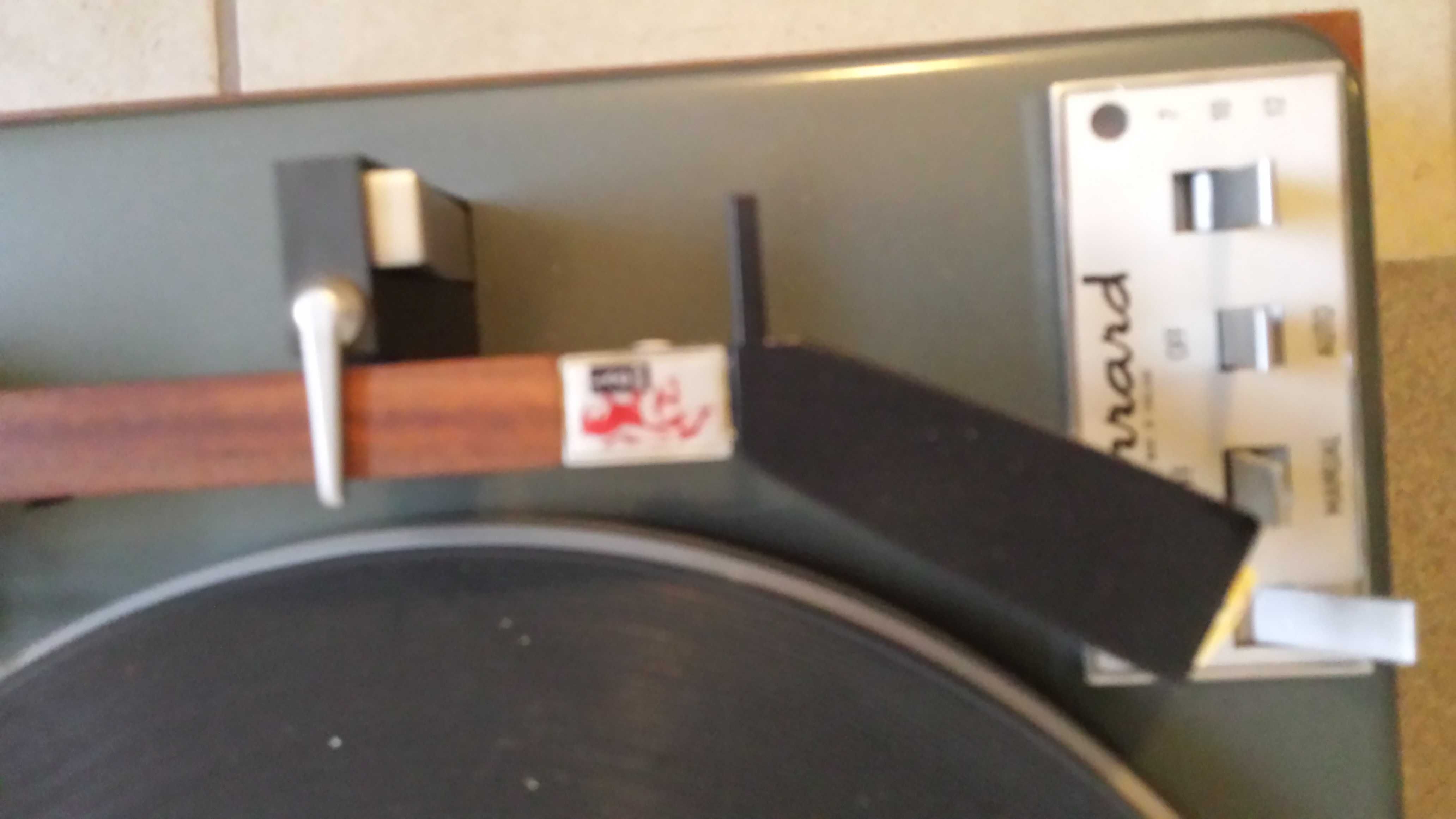 Gramofon  GARRARD