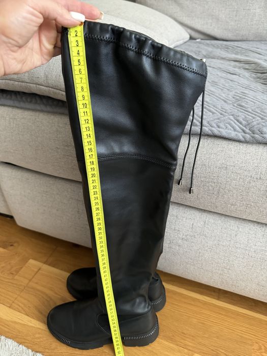 Шкіряні, чорні ботфорди 37 розмір