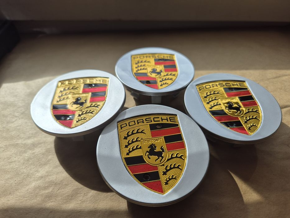 Dekielki kołpaki w alu felgę do Porsche srebne złote logo średl 64/49m