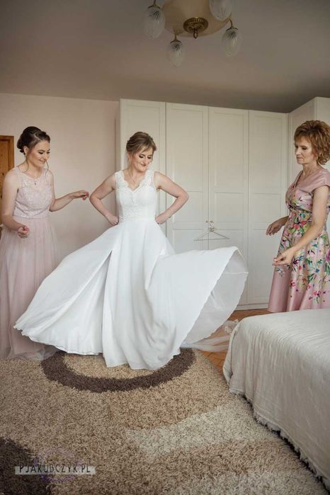 Muślinowa suknia ślubna