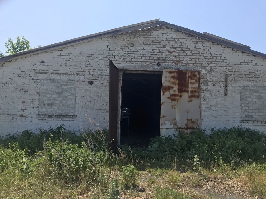 Продам ферму 5,65га землі, 3147м.кв. Будівель